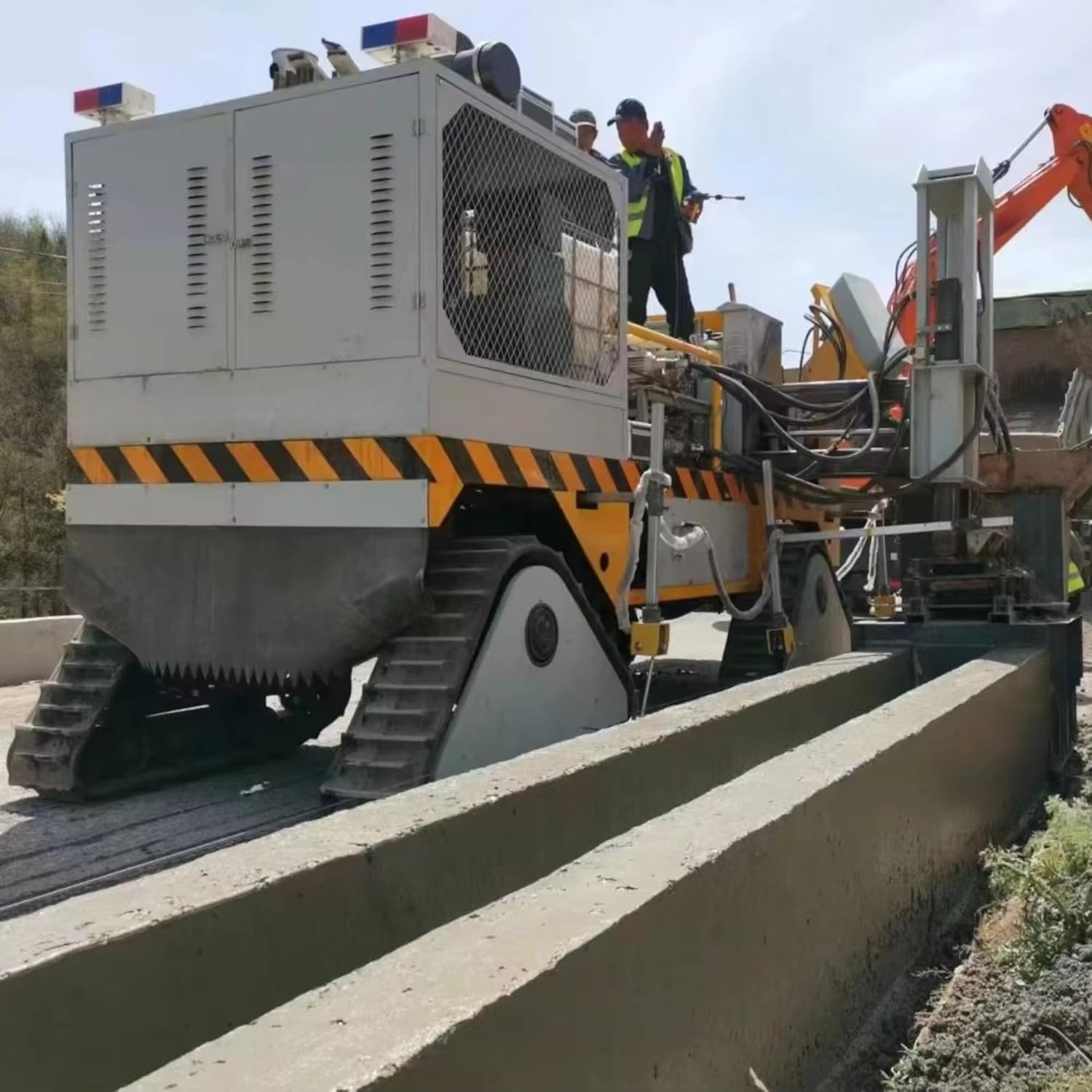 Buy Slipform Curb Paver: Honest Pros & Cons Guide 2 buy slipform curb paver,should I buy slipform curb paver,slipform curb paver vs alternatives,slipform curb paver pros cons,slipform curb paver worth buying,best slipform curb paver unboxing and complete package contents